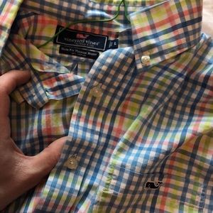 Vineyard Vines Button Down Shirt - Large